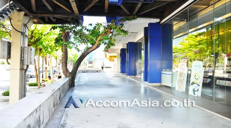 unit Office space For Rent in Silom, Bangkok  near BTS Surasak (AA11174)